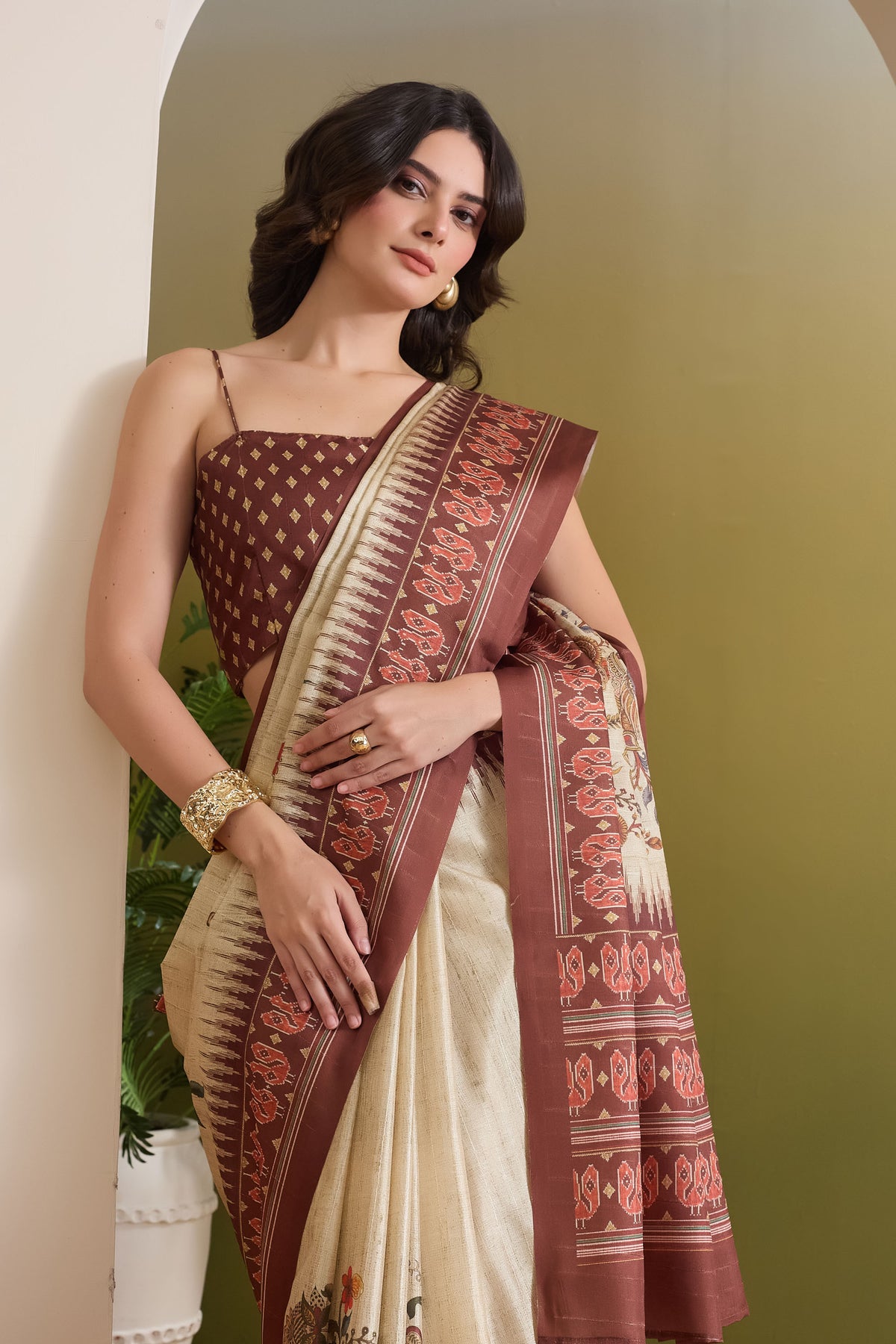 Cream Floral Printed Silk Blend Party Wear Saree