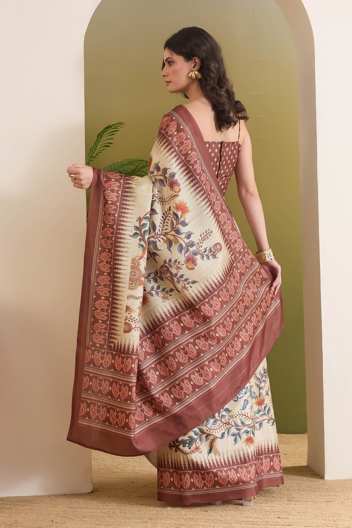 Cream Floral Printed Silk Blend Party Wear Saree