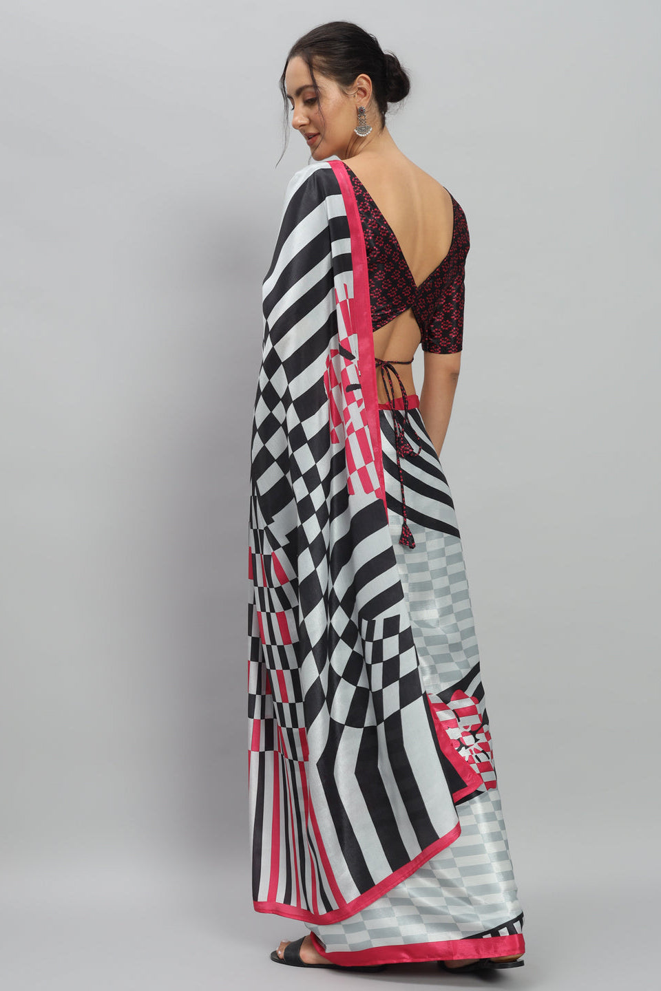 PURE DIGITAL ARTISIAN SKETCH PRINTED SAREE