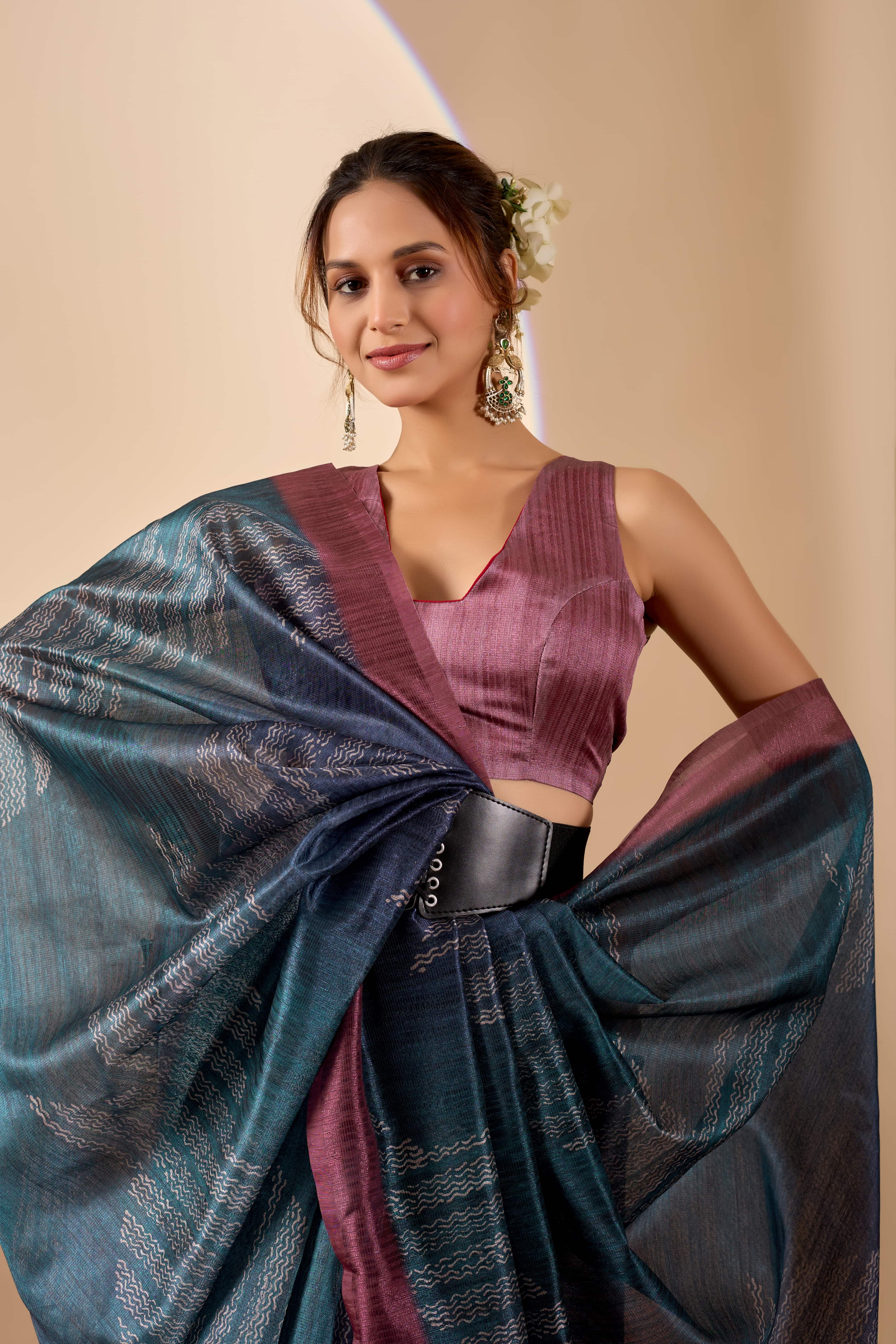 Navy and Teal Dual-Tone Silk Saree with Geometric Rippled Prints and a Contrast Mauve Border