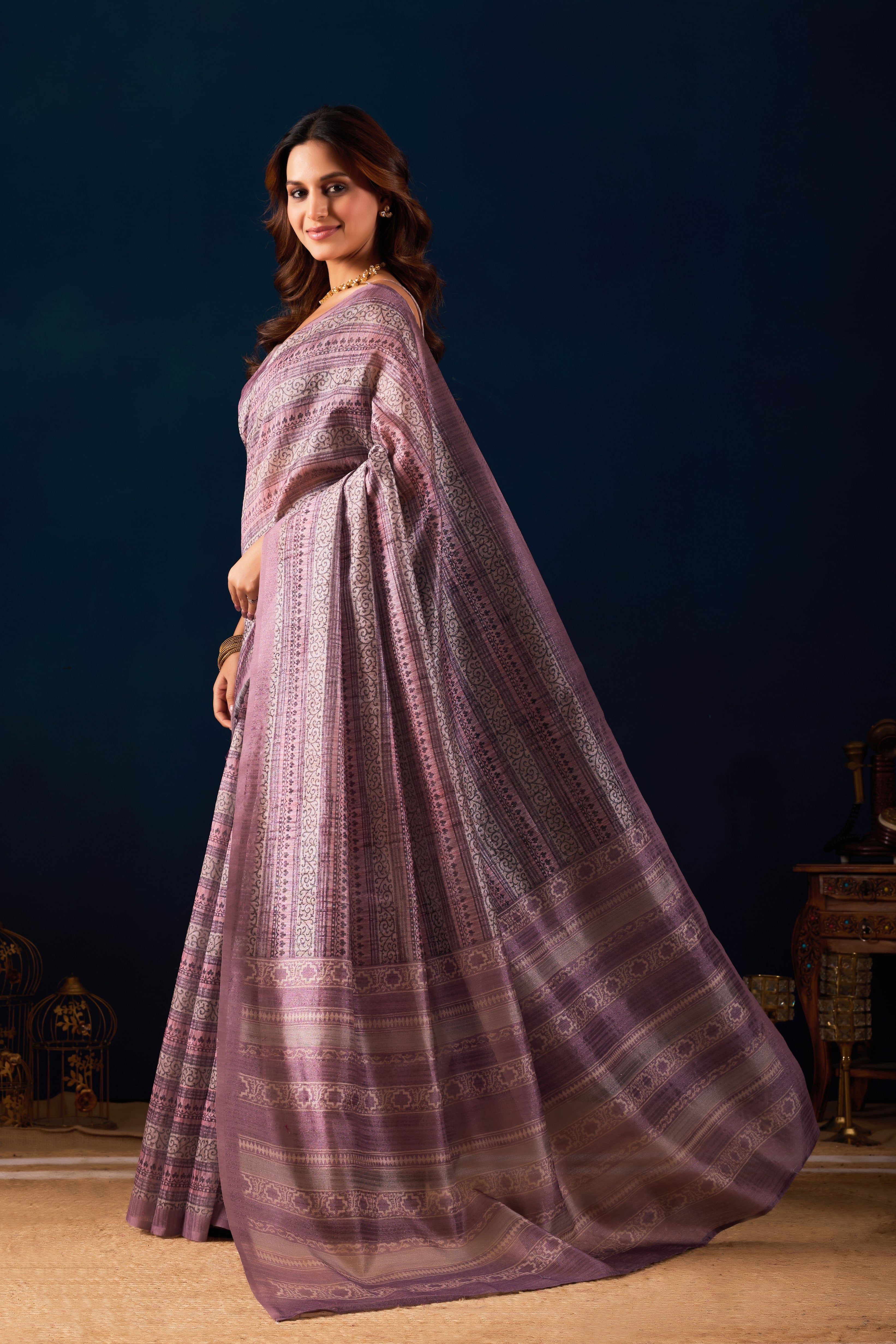 Charming Lavender-Mauve Silk Saree with All-Over Geometric Banded Print