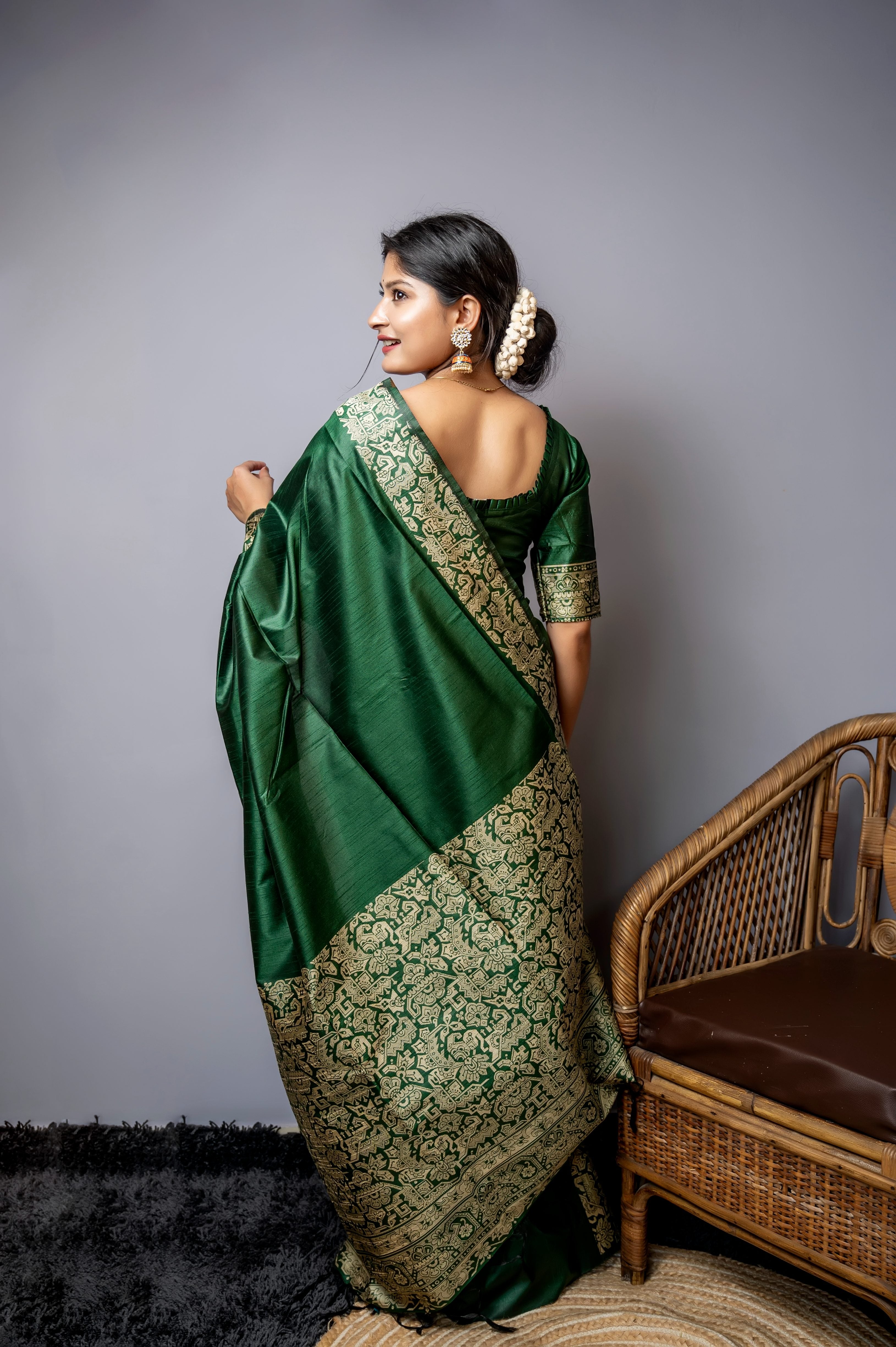 Green Color Handloom Raw Silk Traditional Saree