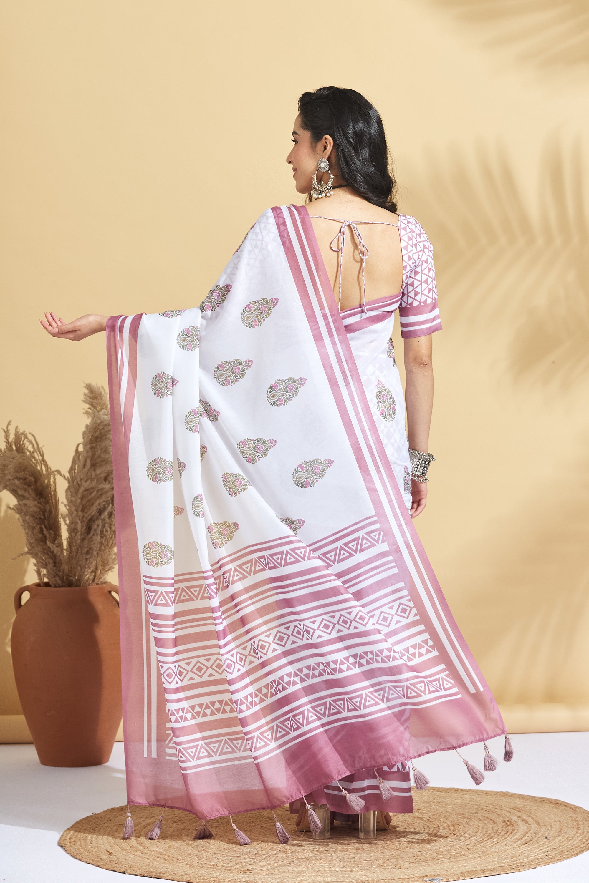 Digital Mulmul Soft White Digital Prints Mulmul Saree