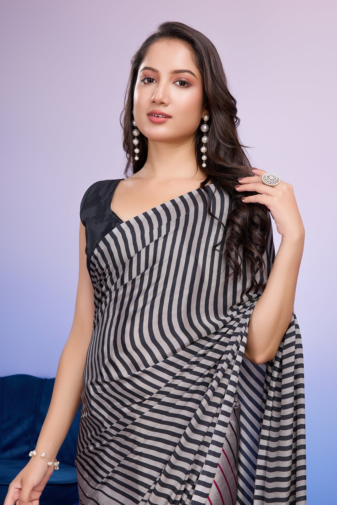 RACHNA Striped Satin  Saree