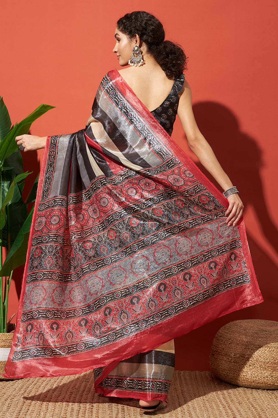 RACHNA Striped Tissue Ready to wear Saree