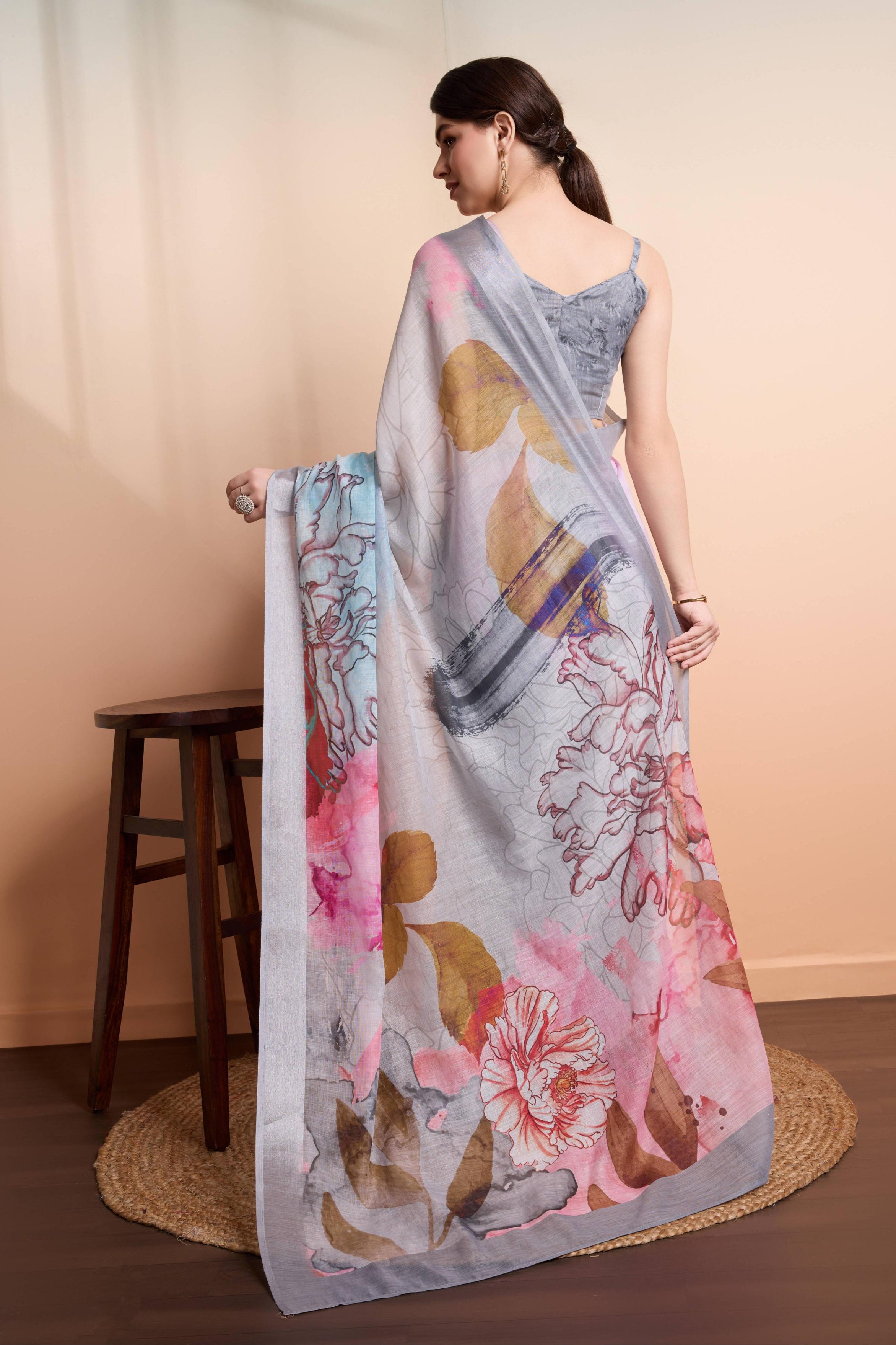 RACHNA Floral Zari  Ready to Wear Saree