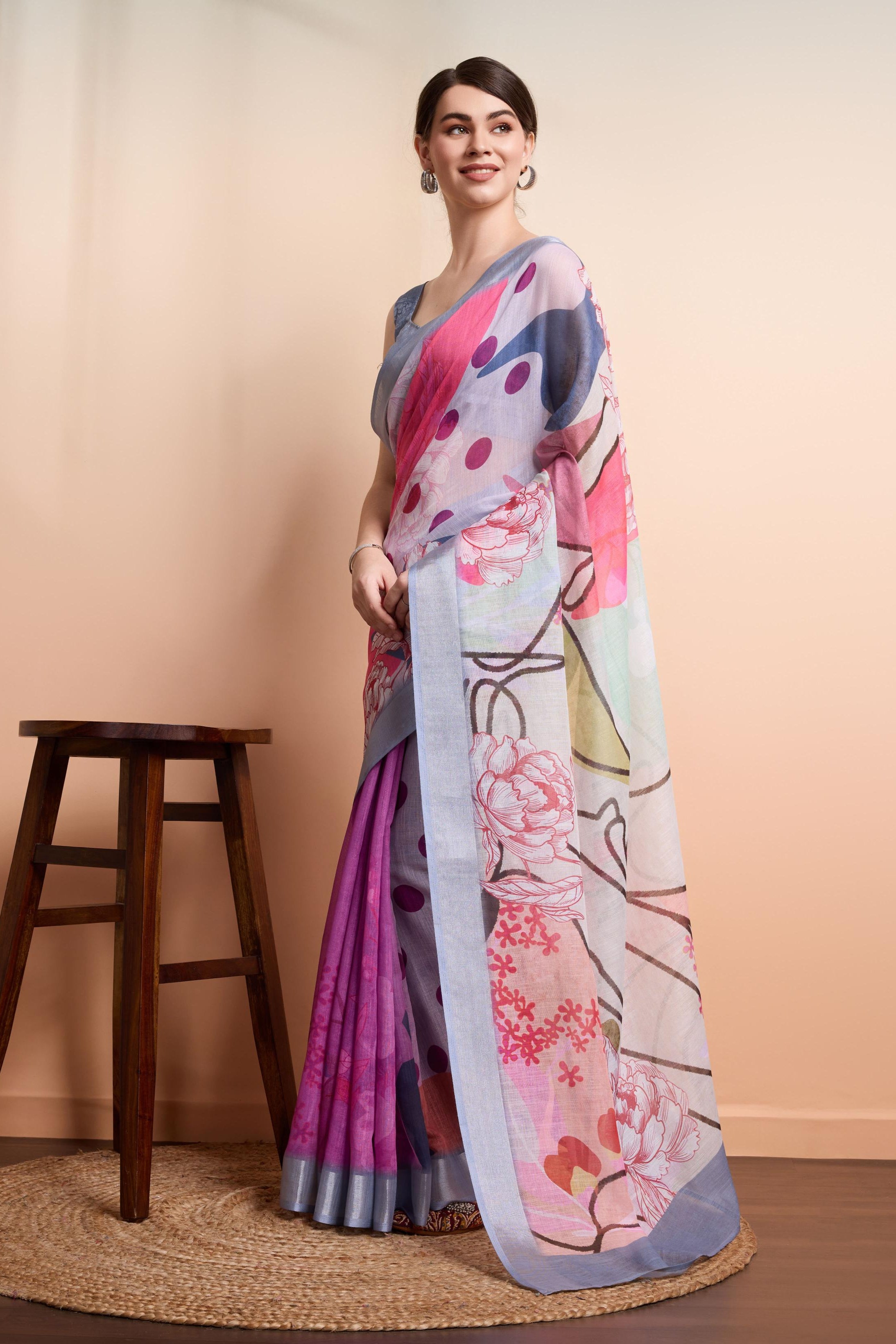 RACHNA  Floral  Printed Saree