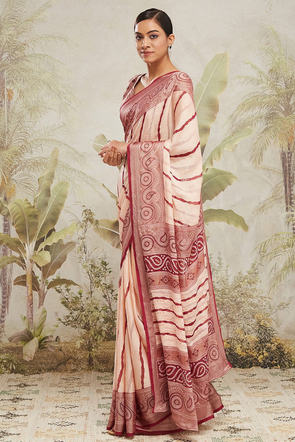 Leheriya Printed Moss Brasso Saree With Foil Print Border