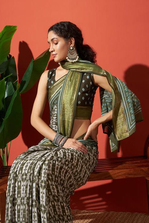 RACHNA Floral Poly Georgette Ready to Wear Saree