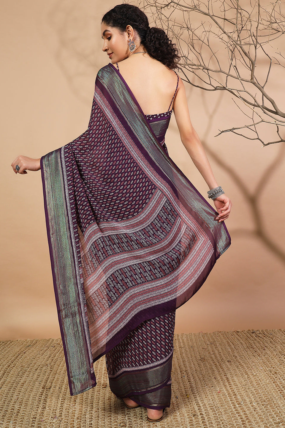 RACHNA Floral Poly Georgette Raedy to Wear Saree