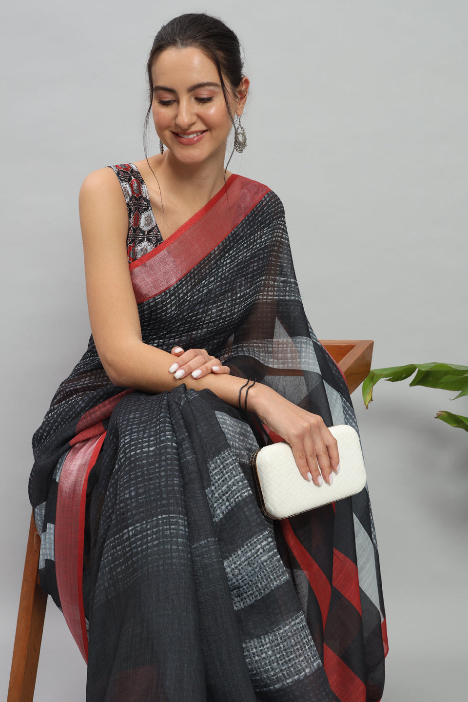 PURE DIGITAL ABSTRACT STRIPED READY TO WEAR SAREE