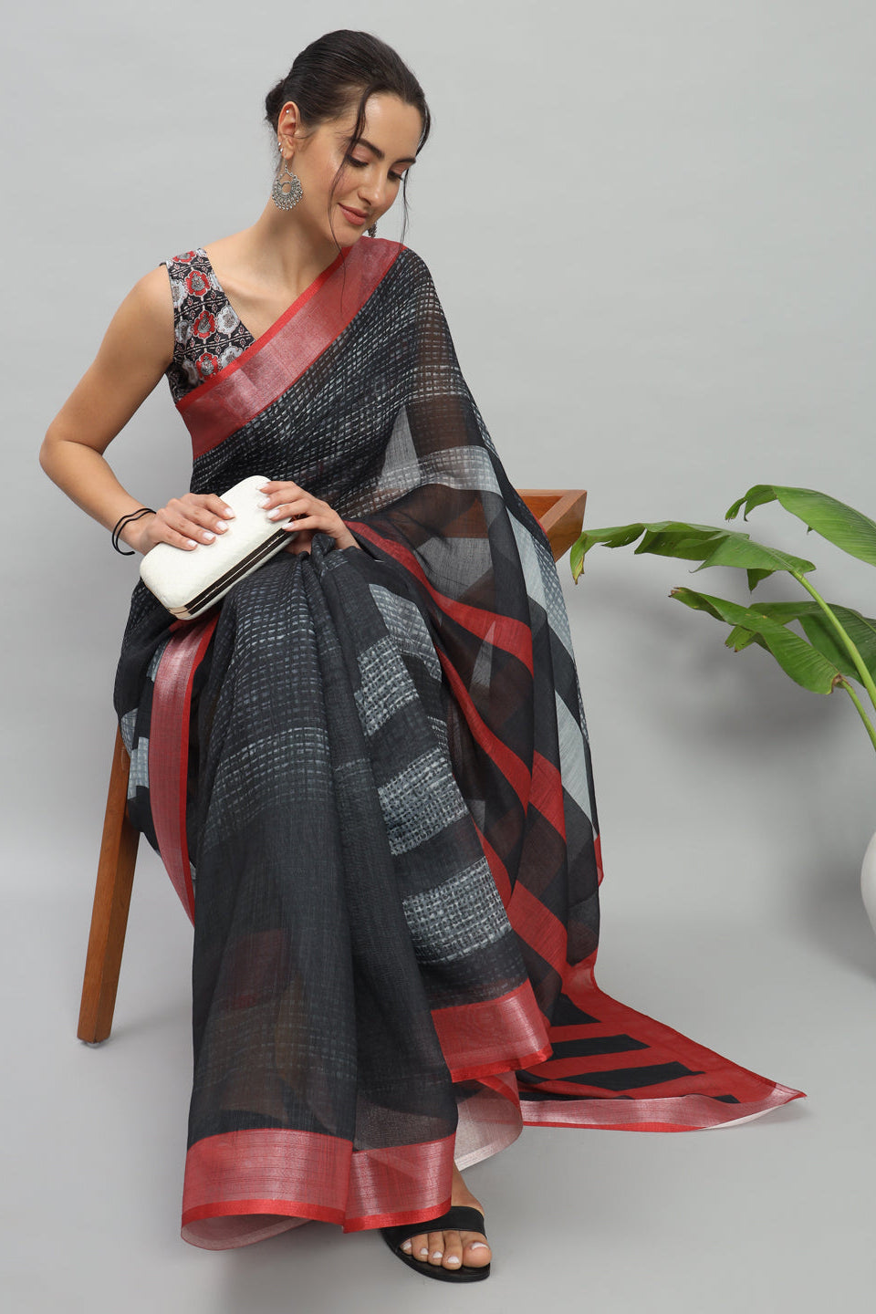 PURE DIGITAL ABSTRACT STRIPED READY TO WEAR SAREE