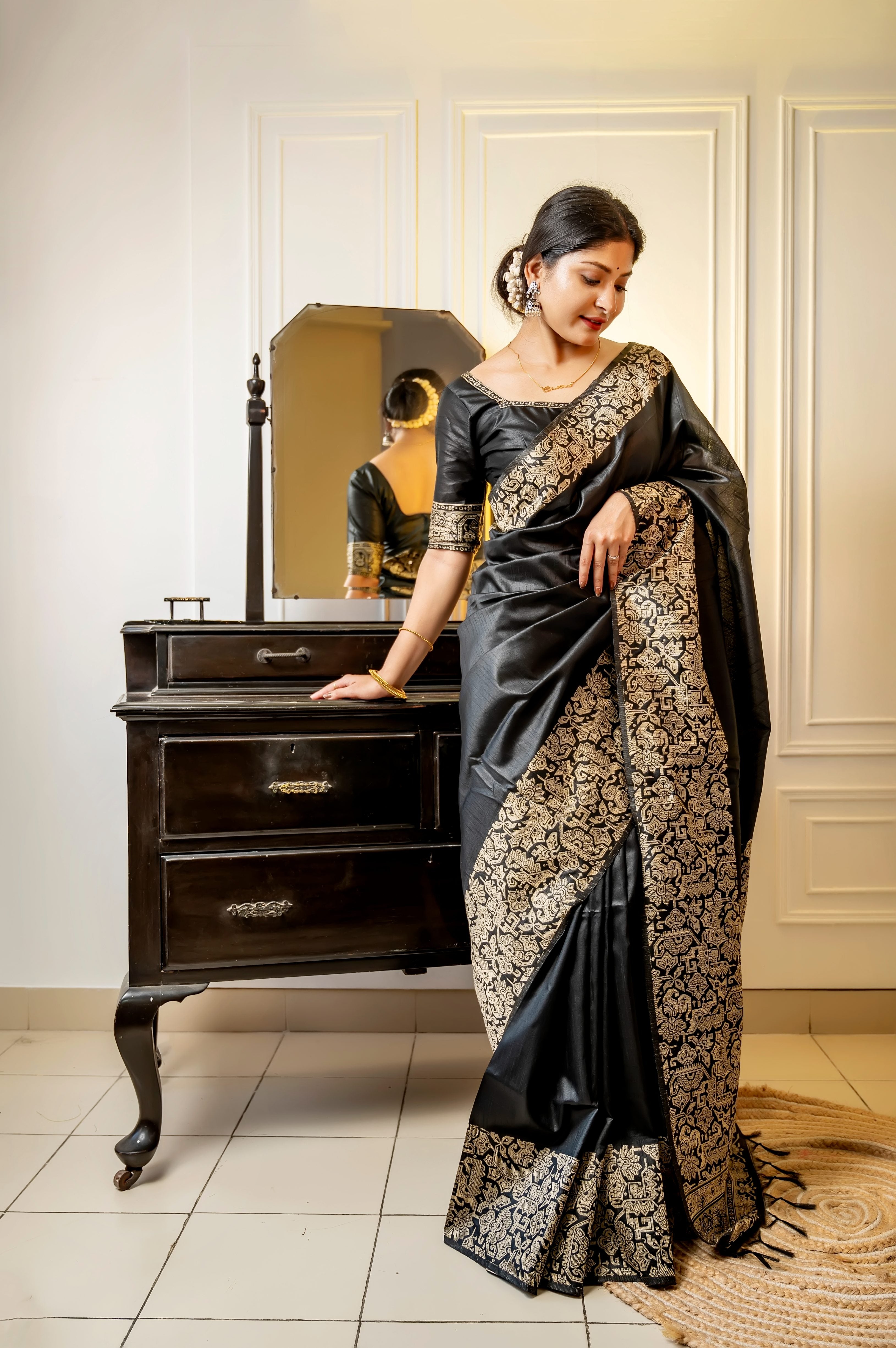 Black Color Handloom Raw Silk Traditional Saree
