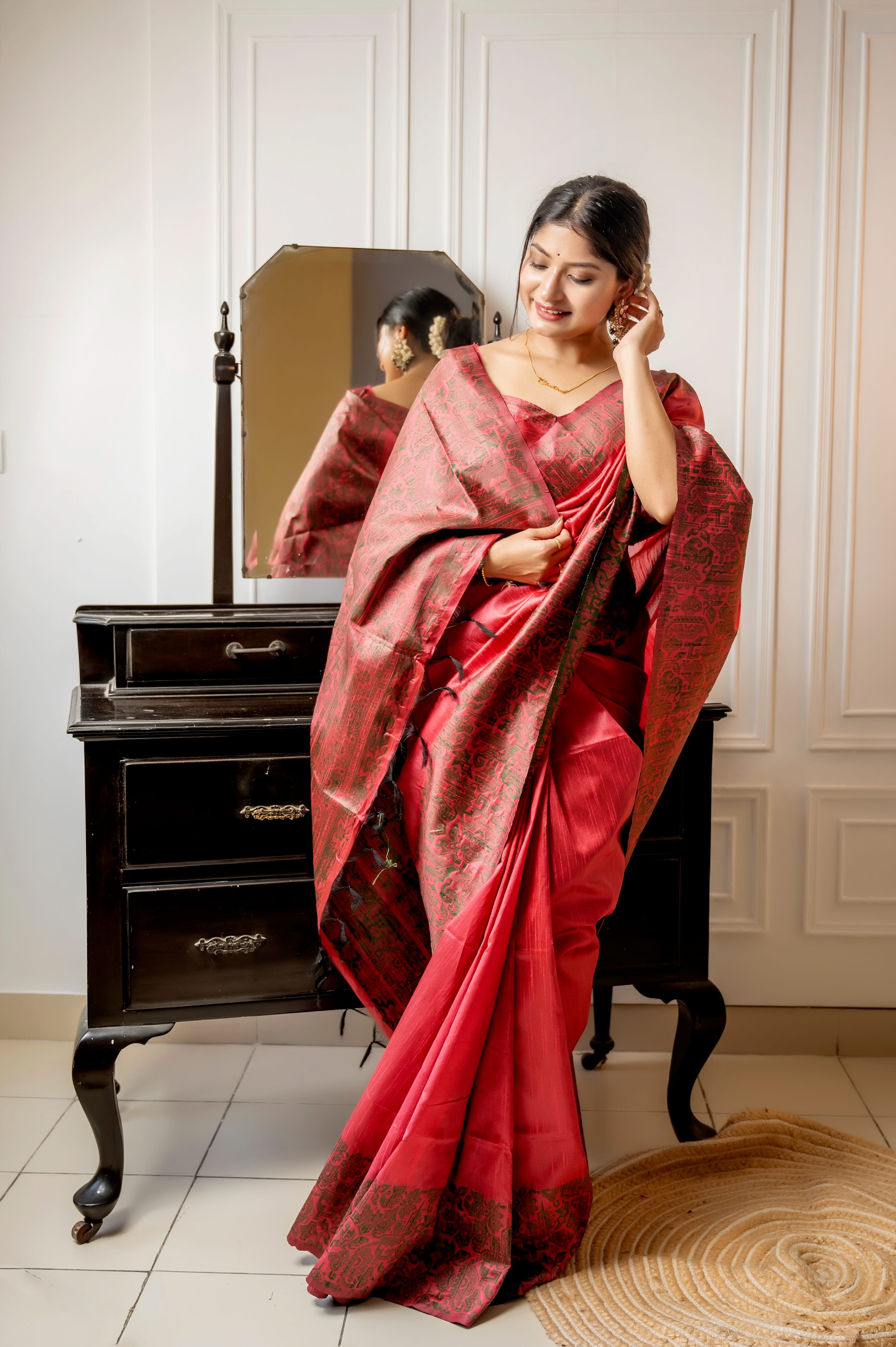 Gajri Color Handloom Raw Silk Traditional Saree