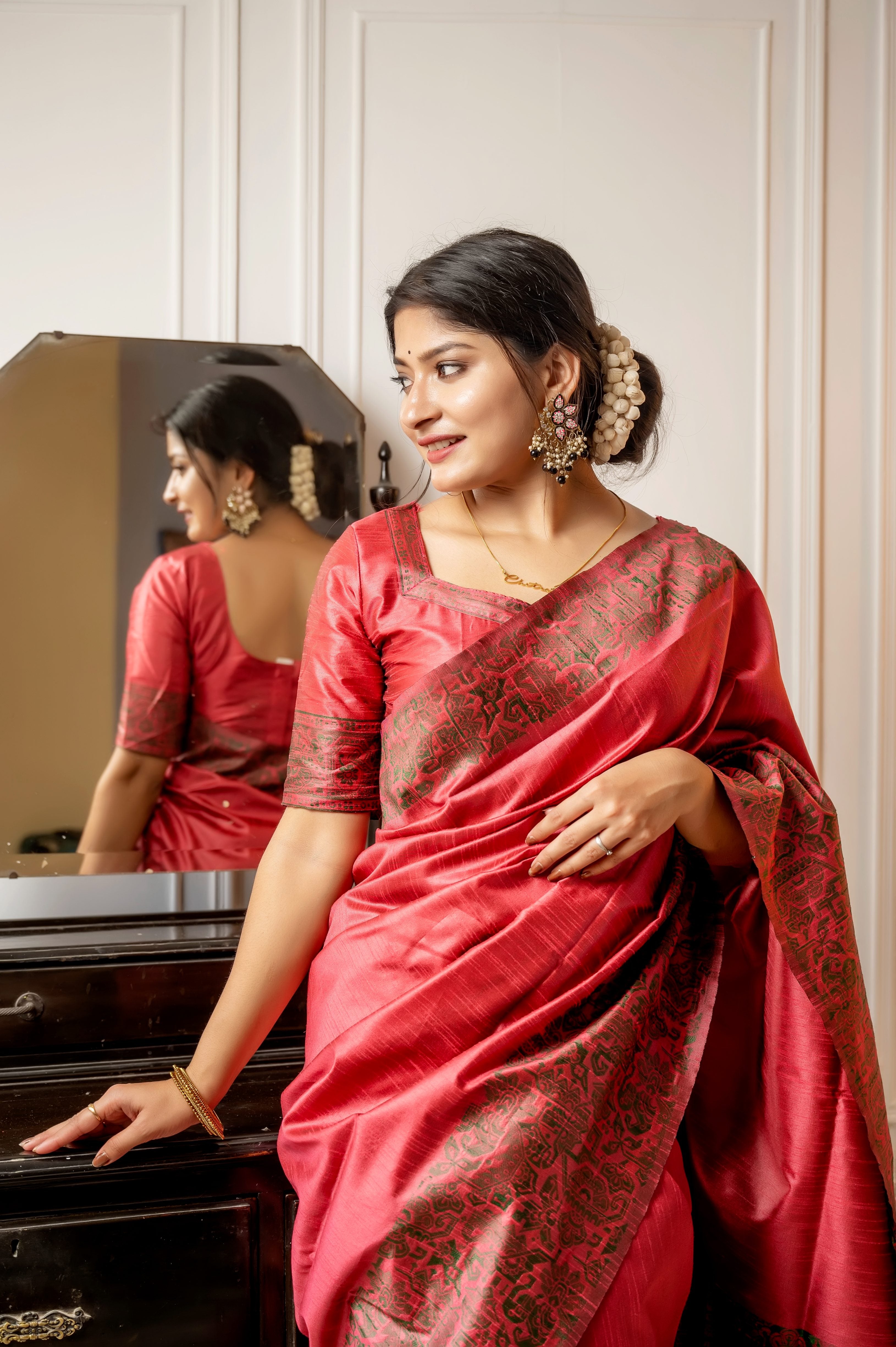 Gajri Color Handloom Raw Silk Traditional Saree