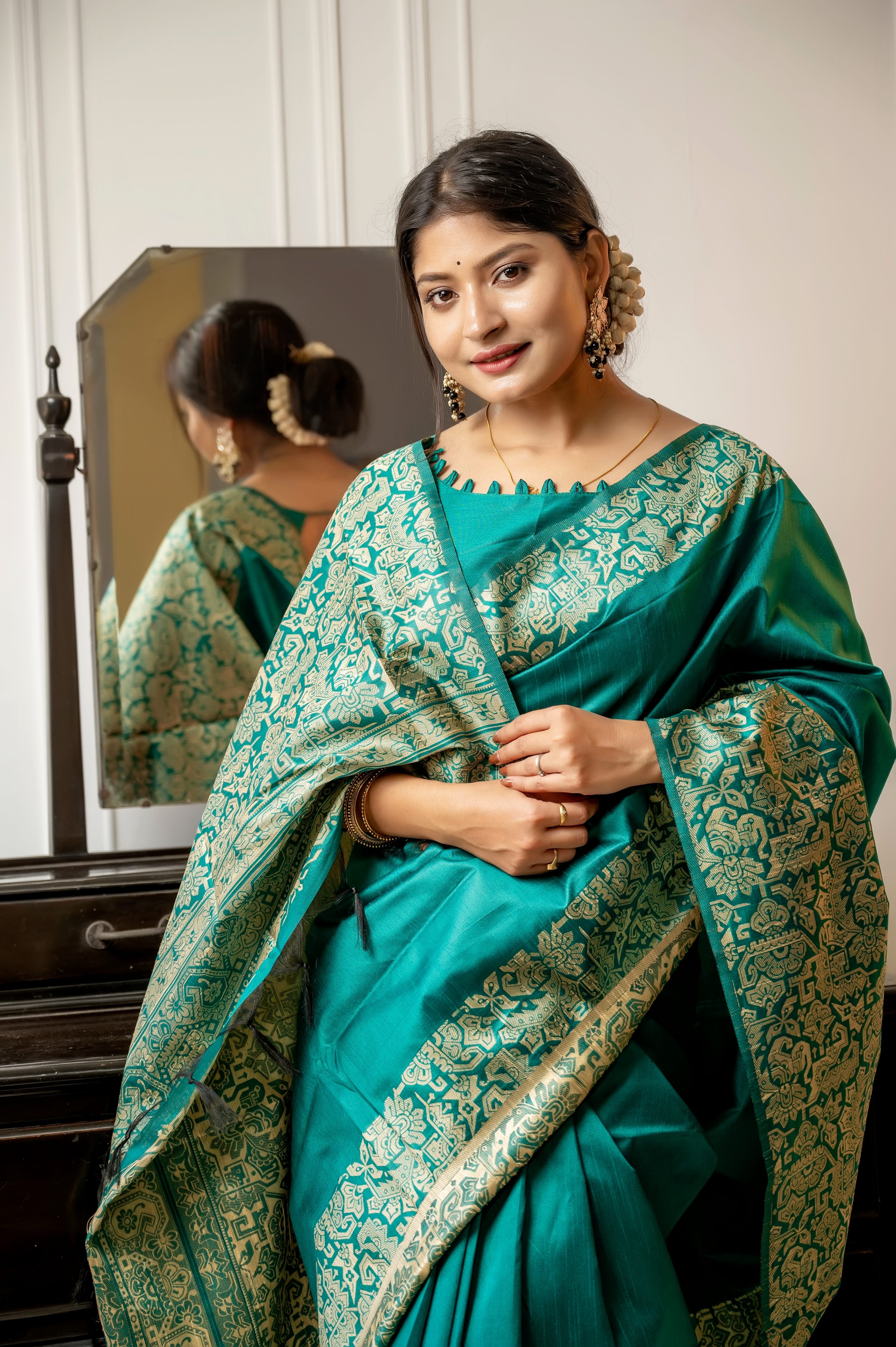 Rama Color Handloom Raw Silk Traditional Saree