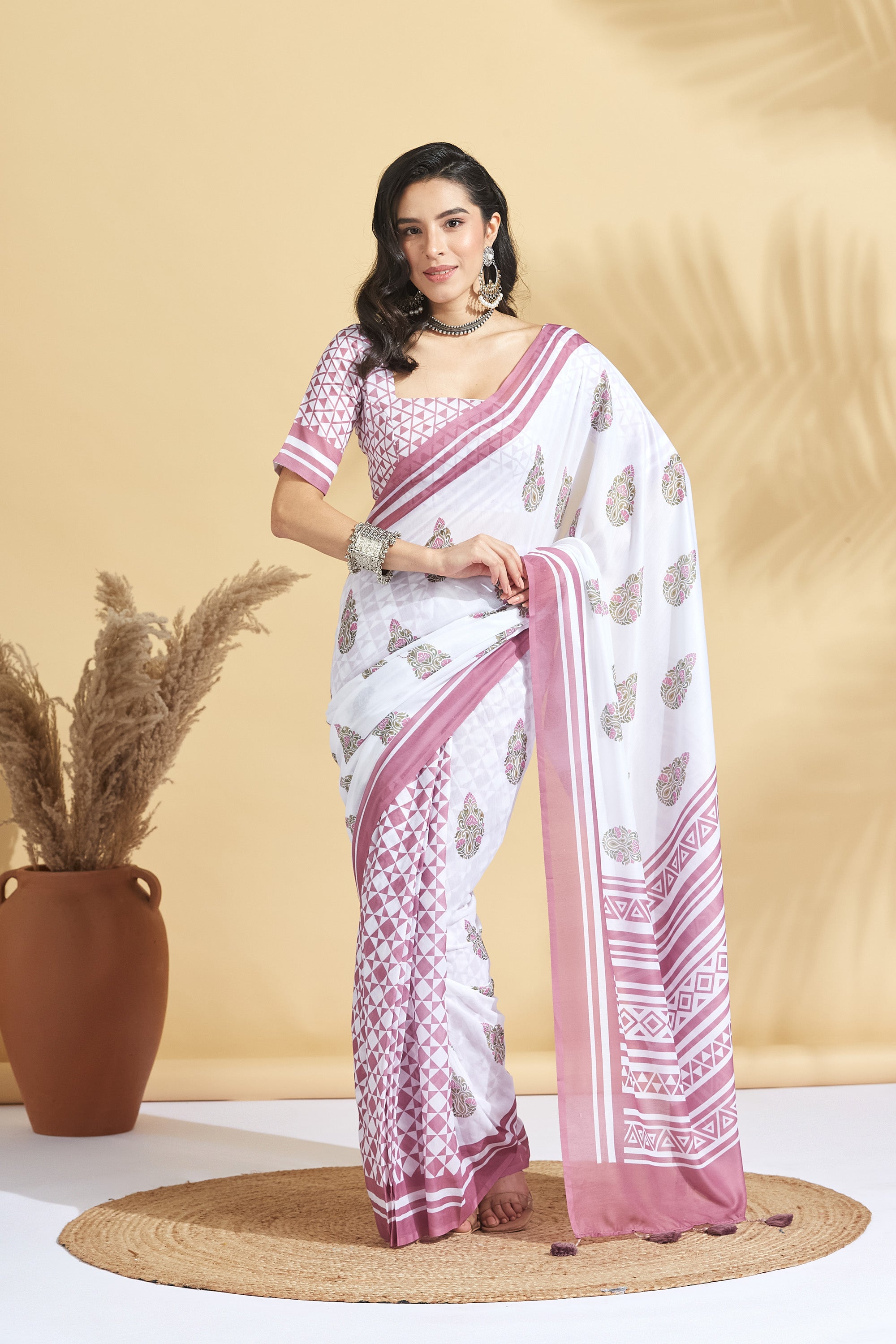 Digital Mulmul Soft White Digital Prints Mulmul Saree
