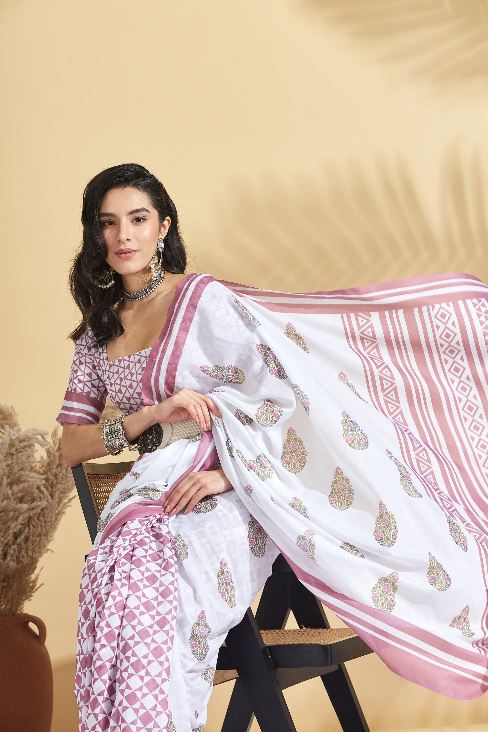 Digital Mulmul Soft White Digital Prints Mulmul Saree