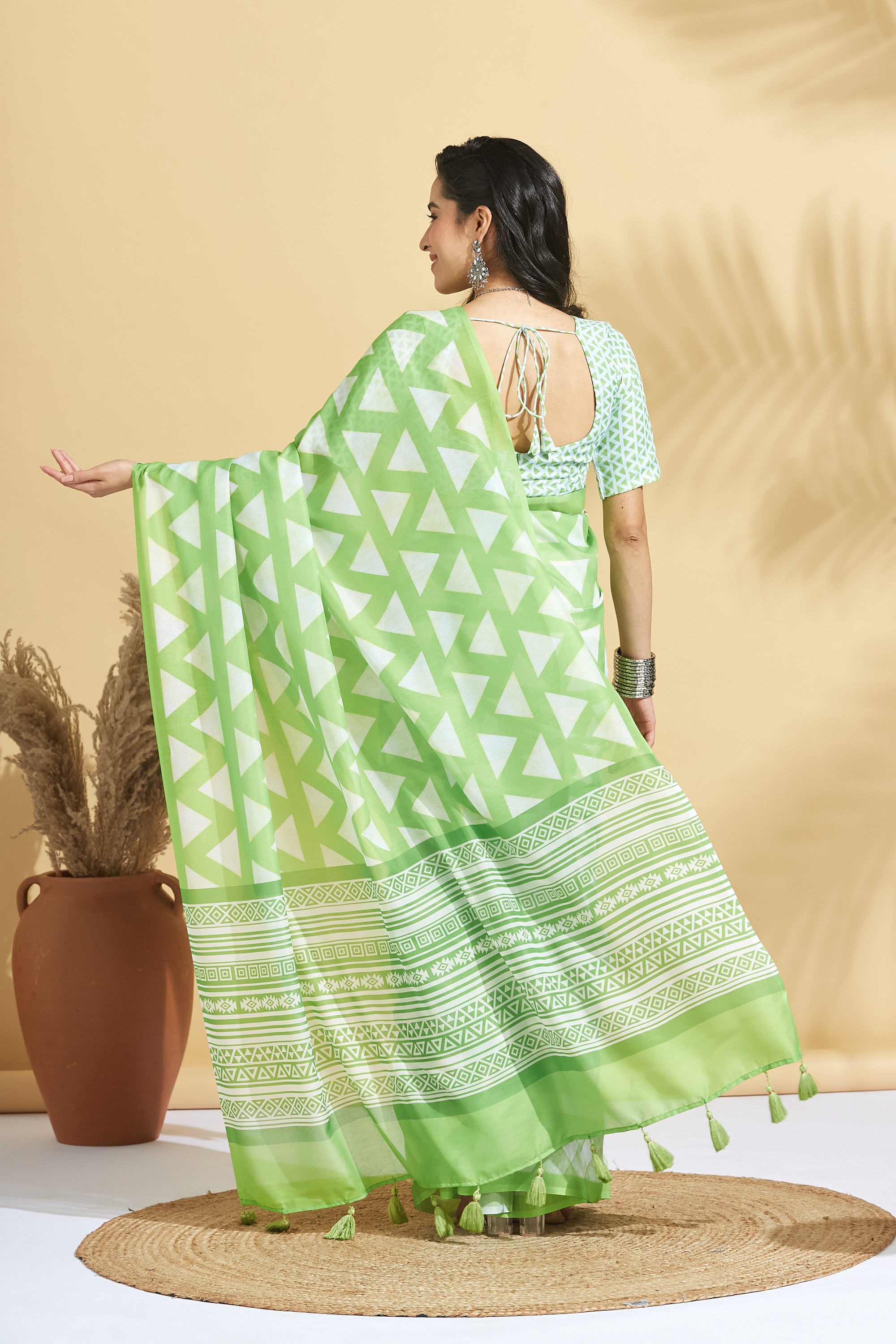 Digital Geometric Sketch Print Mulmul Cotton Ready to Wear Saree