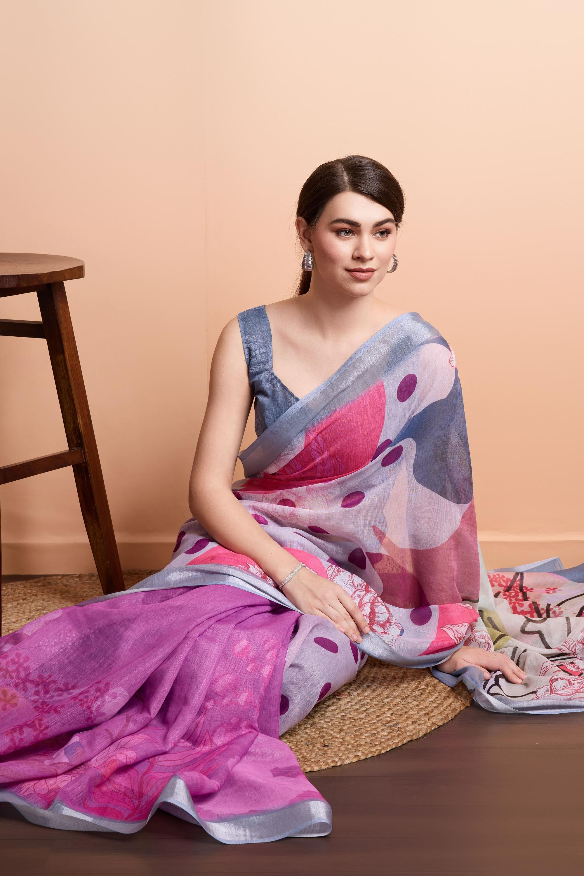 RACHNA  Floral  Printed Ready to Wear Saree