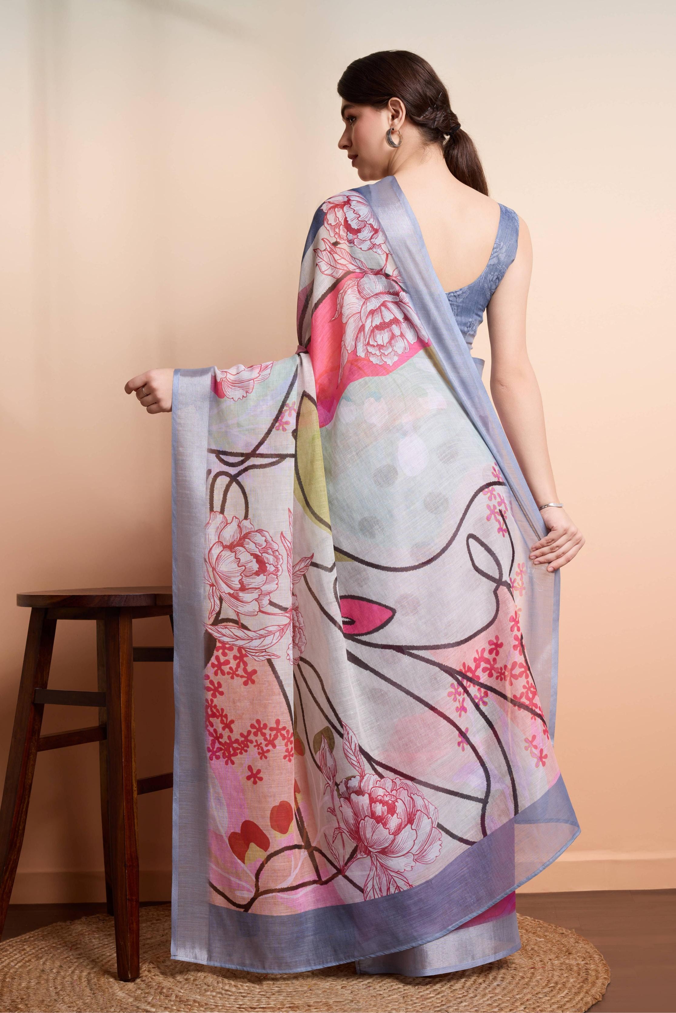 RACHNA  Floral  Printed Ready to Wear Saree