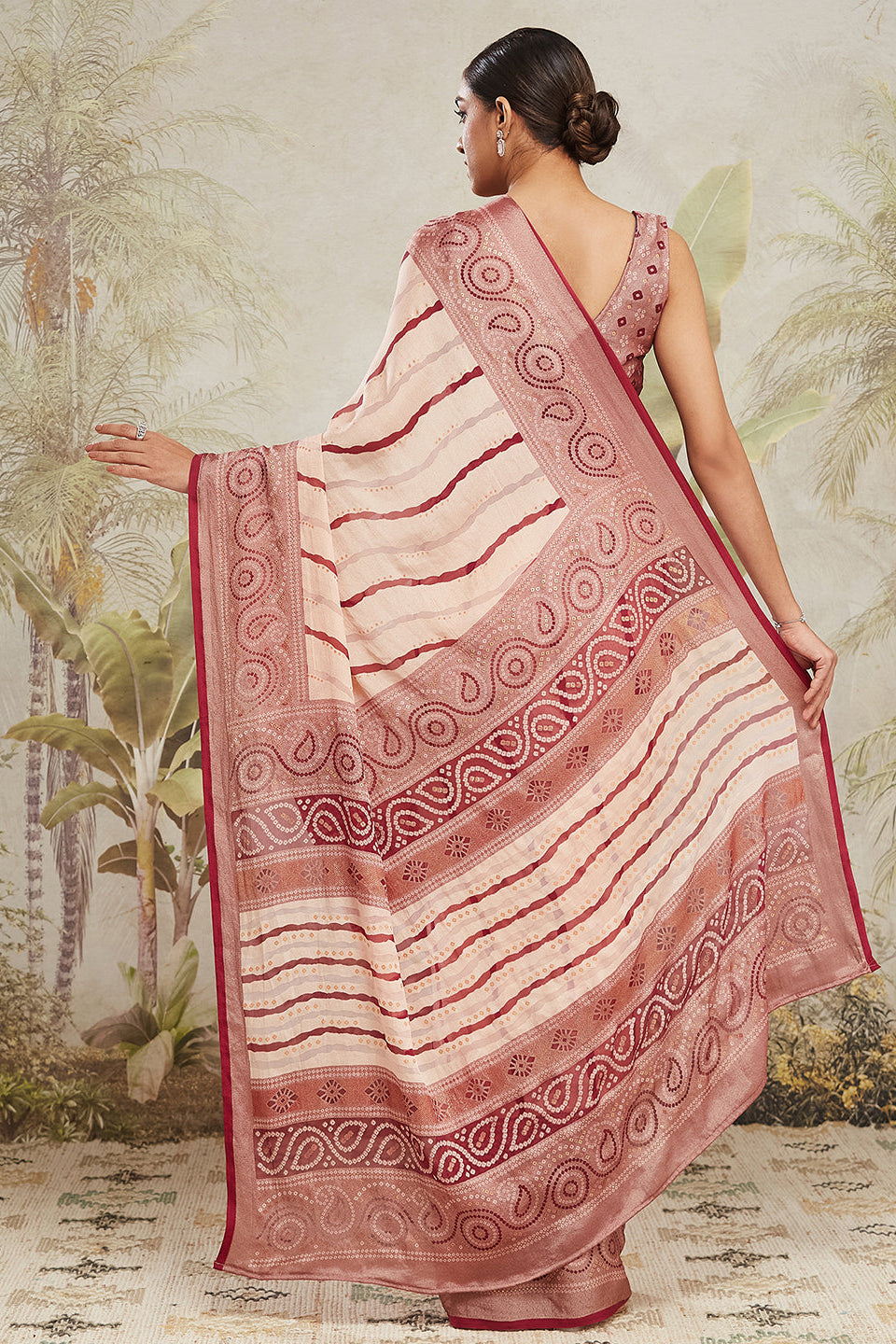 Leheriya Printed Moss Brasso Saree With Foil Print Border