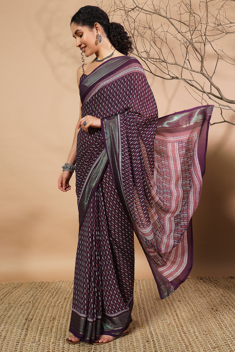 RACHNA Floral Poly Georgette Raedy to Wear Saree